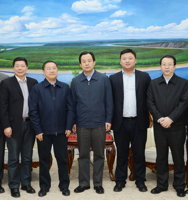 17.黑龍江省省長陸昊會(huì)見正邦集團(tuán)總裁林印孫、副總裁聶小洪一行.jpg